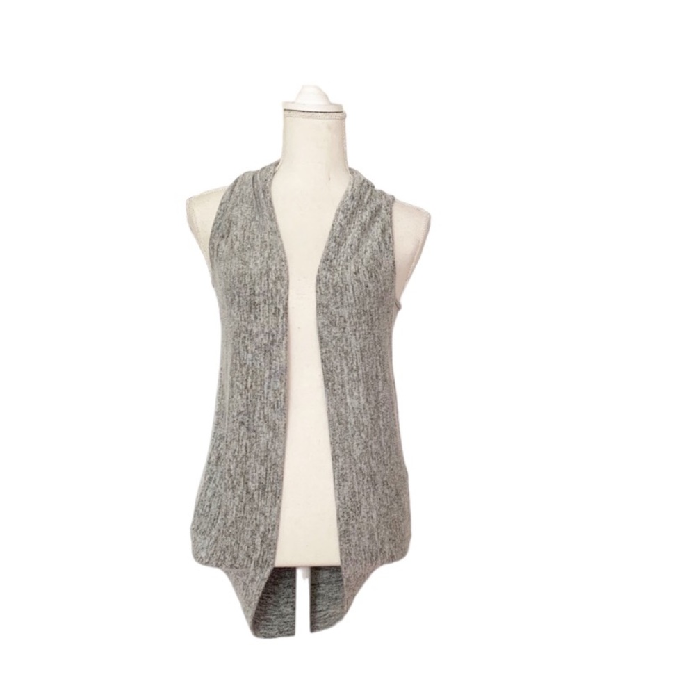 Pretty Good Gray Sleeveless Open Front Cardigan Size Small